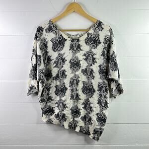 DKNYC Cream Black Snakeskin V Neck Dolman Short Sleeve Asymmetric Sweater Size S